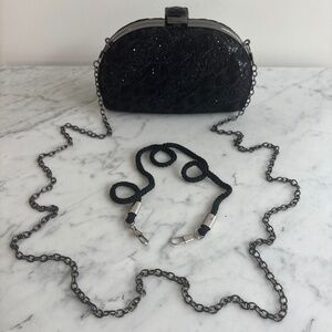 Shiny-bugle lace black clutch bag